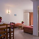 Sunrise Village سكوبيلوس تاون