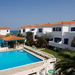Sunrise Village 3* سكوبيلوس تاون
