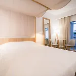 Ξενοδοχείο με διαμερίσματα Sunrise Village 3*