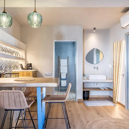 Sunrise Village Aparthotel