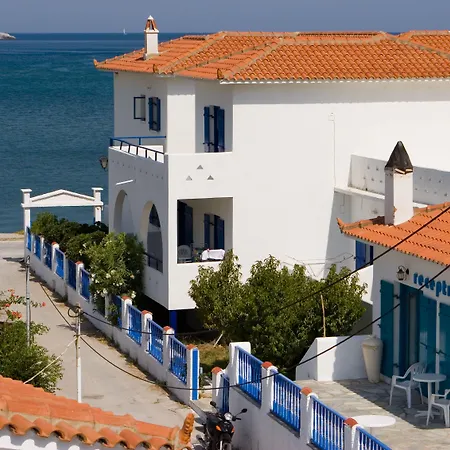 Апарт-отель Sunrise Village