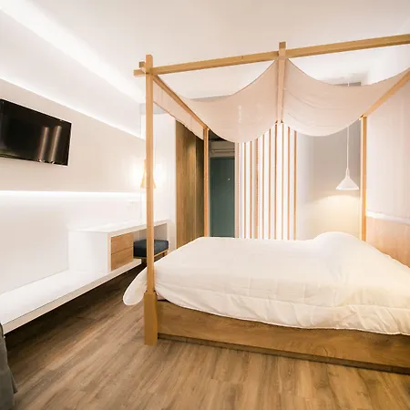 Sunrise Village 3* Skopelos Town
