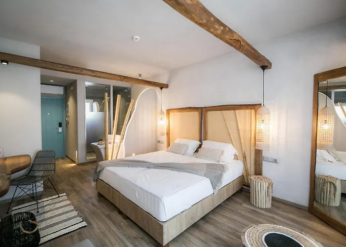 Sunrise Village Aparthotel