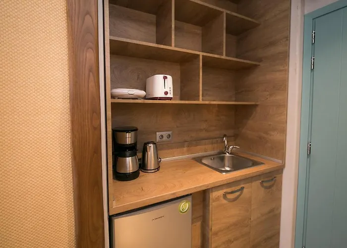 Sunrise Village Aparthotel 3*