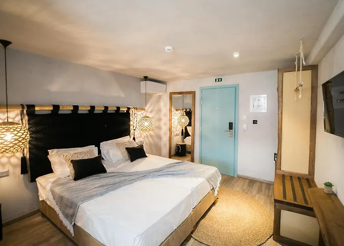 Sunrise Village Aparthotel Skopelos Town