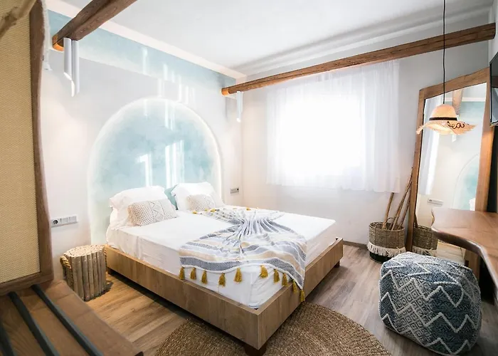 Sunrise Village Aparthotel 3*