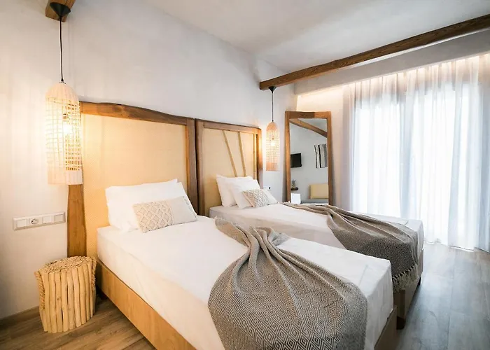 Sunrise Village 3* Skopelos Town