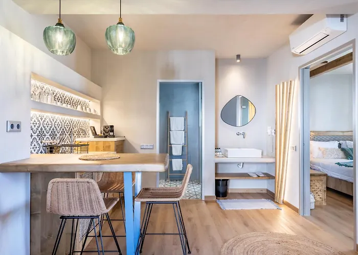 Sunrise Village Aparthotel