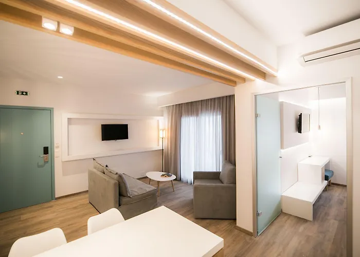 Sunrise Village Aparthotel 3*