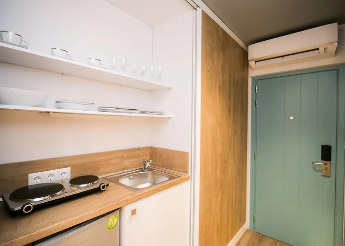 Sunrise Village Aparthotel 3*